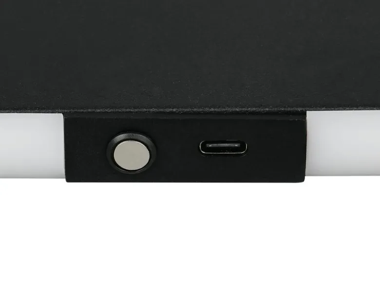 Akku Wandleuchte CONCHITA mit Fernbedienung, per USB aufladbar, Schwarz B: 22cm