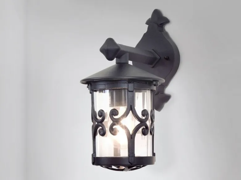 Außen Wandlaterne HEREFORD aus Alu im Landhausstil, Schwarz Höhe 31cm