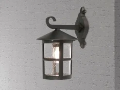 Außen Wandlaterne HEREFORD aus Alu im Landhausstil, Schwarz Höhe 34,5cm