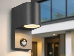 Außenwandleuchte AVA mit Bewegungsmelder aus Aluminium Anthrazit, Höhe 15cm