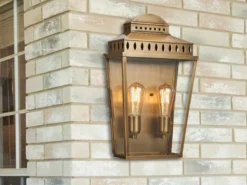 Außenwandleuchte MANSION HOUSE im Landhausstil, Altmessing Höhe 49cm