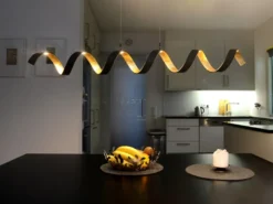 Ausgefallene LED Pendelleuchte HELIX Schwarz / Gold, Breite 125cm
