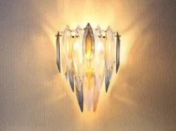 Ausgefallene LED Wandleuchte mit 3-farbigem K9 Kristall, Höhe 34cm