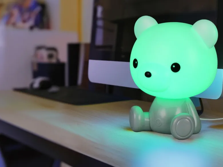 Ausgefallene USB Tischlampe Teddy mit RGB Farbwechsel, Grün, Höhe 25cm