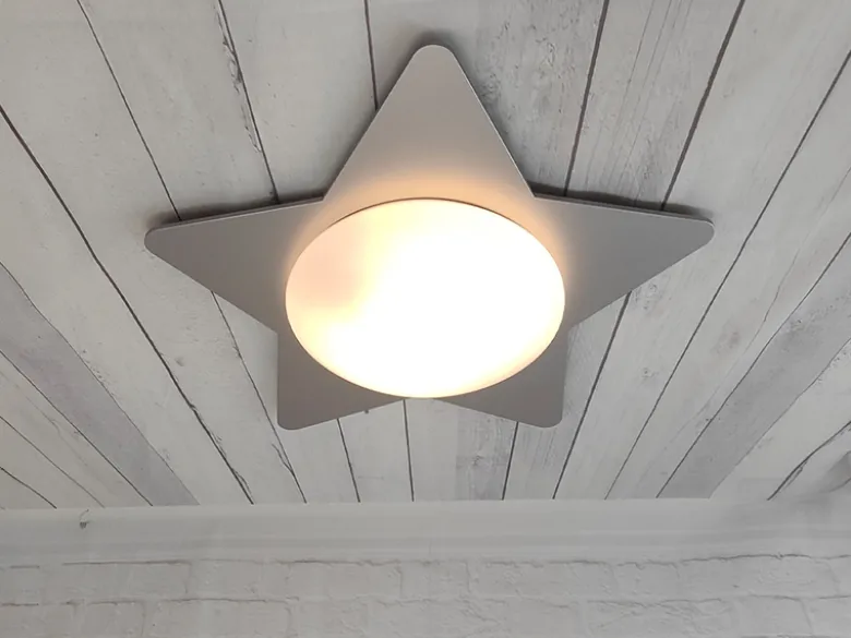 Deckenleuchte Stern fürs Kinderzimmer mit Holz in Silber, Ø 53cm & E27 LED