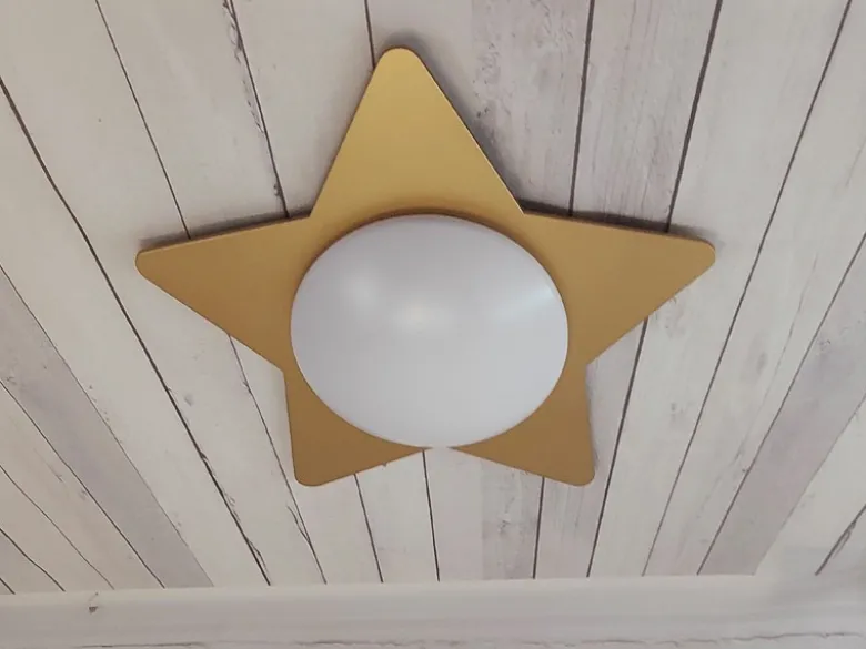 Deckenleuchte Stern fürs Kinderzimmer mit Holz in Gold, Ø 53cm & E27 LED