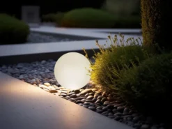 Deko LED RGBW Solar Kugelleuchte Outdoor mit Fernbedienung, Höhe 28cm