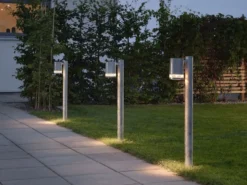 Design LED Wegeleuchte aus Stahl, Downlight Höhe 70cm, Silber