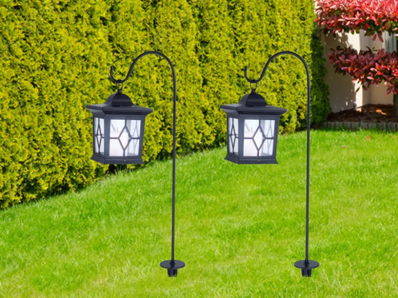 2er Set LED Solar Erdspießleuchte mit aufgehängter Laterne, Schwarz Höhe 68cm
