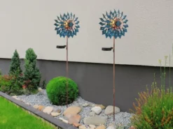 2er Set Solar Gartenstecker Windrad mit Erdspieß in Blau & Kupfer, Höhe 92cm