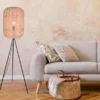 Geflochtene Tripod LED Stehlampe mit Sisal Lampenschirm
