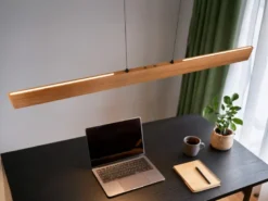 Große LED Pendelleuchte EDGEWOOD mit Holz, dimmbar & höhenverstellbar, B: 150cm
