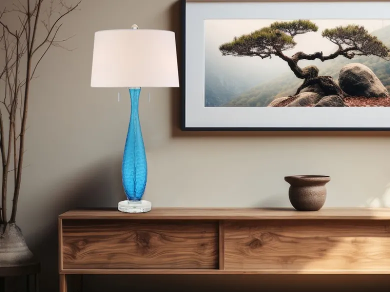 Große LED Tischleuchte mit blauem Glasfuß und Stoffschirm in Weiß, Höhe 85cm