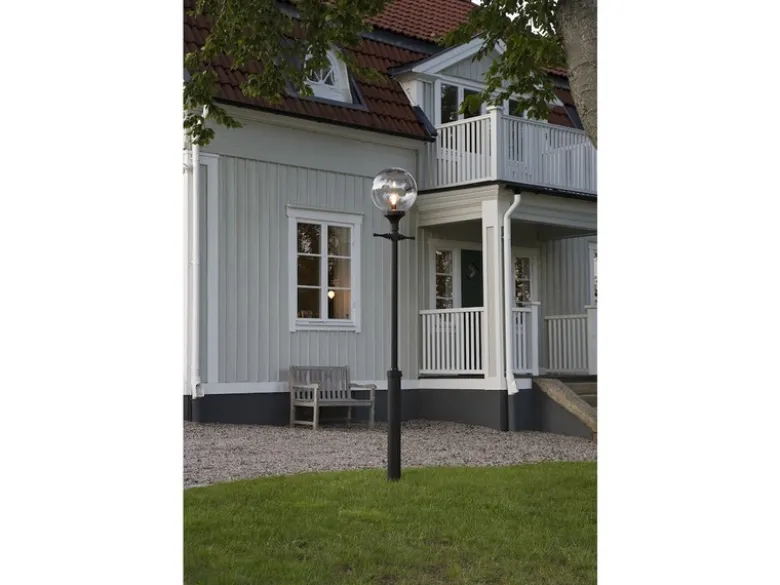 Große Mastleuchte ORION Aluminium Schwarz mit Glaskugel, Höhe 240cm