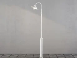 Große Mastleuchte VEGA aus Aluminium Weiß, Höhe 240cm