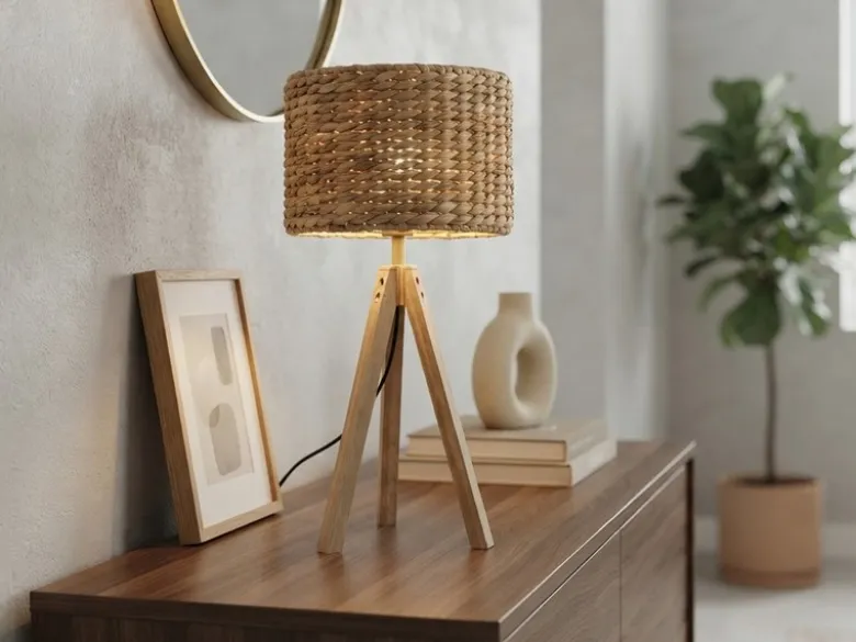Große Tischlampe mit Holz Dreibein & E27 Schirm Wasserhyazinthe, Höhe 57cm
