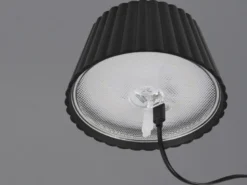 Kabellose Akku Stehlampe SUAREZ dimmbar für Innen & Außen, Schwarz - 123cm klein