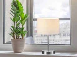 Klassische Tischleuchte HOTEL Silber mit Stoffschirm Weiß, Höhe 32cm