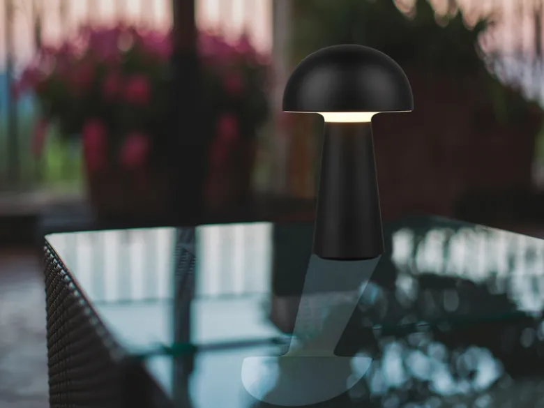 Kleine Akku Tischleuchte LENNON per USB aufladbar Schwarz, Höhe 21cm