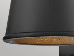 Kleine LED Außenwandleuchte HANS Schwarz, Salzluft resistent, Höhe 15,5cm