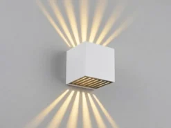 Kleine LED Außenwandleuchte ILLI Würfel aus Aluminium in Weiß, 10x10cm