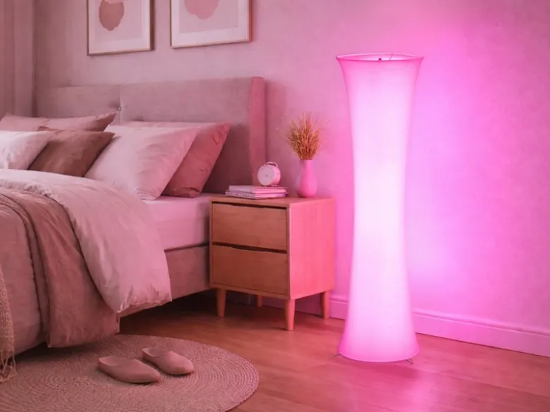 Kleine LED Stehlampe Stoff Weiß mit RGBW Leuchtmittel & Fernbedienung Höhe 123cm