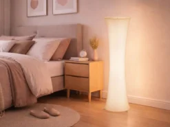 Kleine LED Stehlampe Stoff Weiß mit RGBW Leuchtmittel & Fernbedienung Höhe 123cm