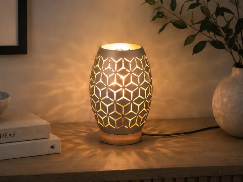 Kleine LED Tischleuchte in Coffee mit ausgefallenem Stanzmuster, H: 21cm