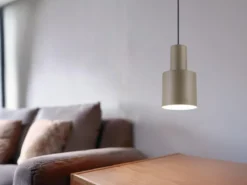 Kleine Pendelleuchte AGUDO mit Metall Lampenschirm Taupe, Ø 12cm