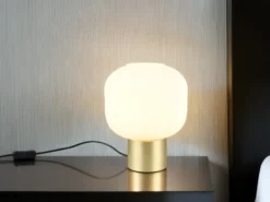 Kleine Retro Tischleuchte DIVA mit Glasschirm in Weiß, Höhe 26cm