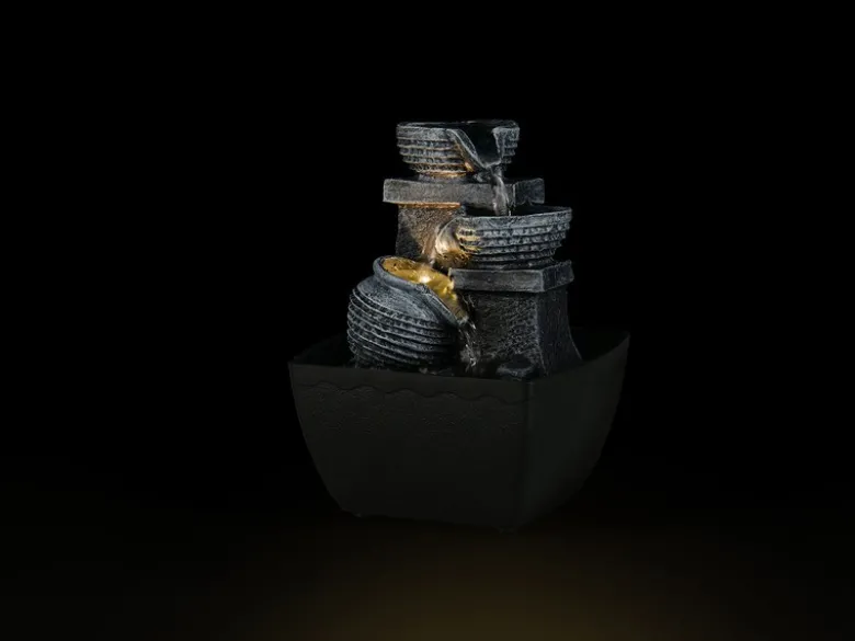 Kleiner LED Zimmerbrunnen LUMA mit Krug Deko & USB Kabel, Höhe 18cm