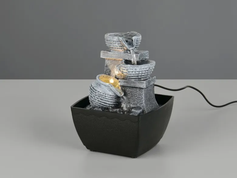 Kleiner LED Zimmerbrunnen LUMA mit Krug Deko & USB Kabel, Höhe 18cm