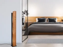 Kleine Stehlampe KARUNI mit Naturholz, Höhe 120cm