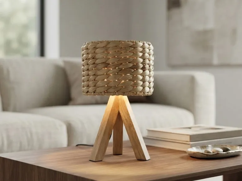 Kleine Tischlampe mit Holz Dreibein & E14 Schirm Wasserhyazinthe, Höhe 26cm