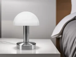Kleine Tischlampe WARIN mit E14 Glasschirm Weiß per Touch dimmbar, Höhe 21cm