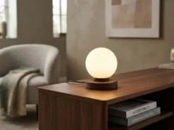 Kleine Touch Tischlampe PRINZ II Rostoptik mit Glas Kugel Weiß, Höhe 15cm