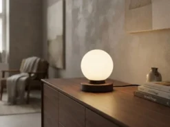Kleine Touch Tischlampe PRINZ II Rostoptik mit Glas Kugel Weiß, Höhe 15cm