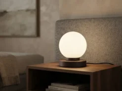 Kleine Touch Tischleuchte Rostoptik mit Glas Kugel Weiß & E14 LED, Höhe 15cm