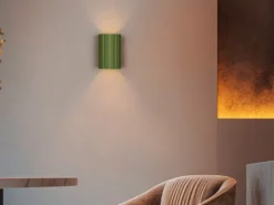 Kleine Wandleuchte IMARIA mit Up and Down Lichteffekt, Metall Grün, Höhe 12cm