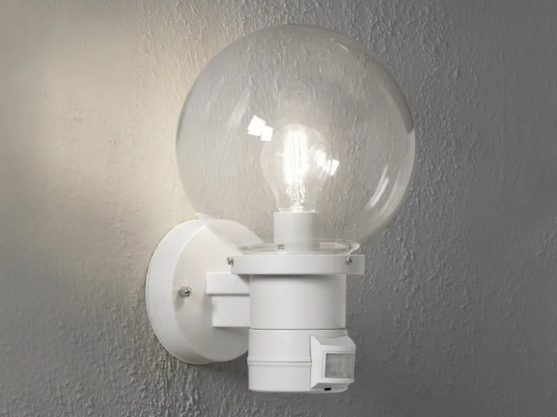 LED Außenwandleuchte mit Bewegungsmelder, Weiß mit Glas Kugel Ø 20cm