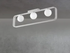 LED Deckenleuchte 3 flammig Weiß mit Glaskugeln Opalweiß, Breite 80cm