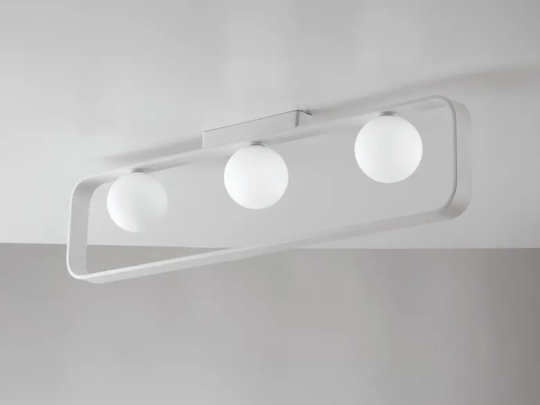 LED Deckenleuchte 3 flammig Weiß mit Glaskugeln Opalweiß, Breite 80cm