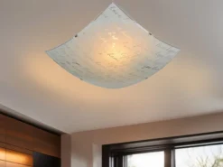 LED Deckenleuchte mit Glasschirm Weiß & Schriftdekor, Quadrat 40cm