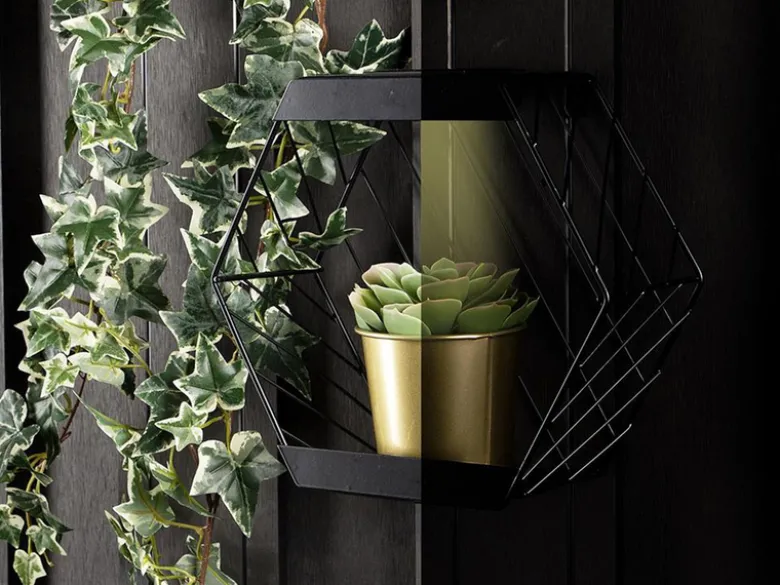 LED Deko Solar Wandleuchte für Pflanzen aus Stahl Gitter in Schwarz, Höhe 25,5cm