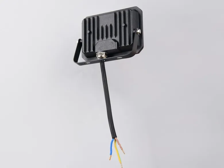 LED Flutlichtstrahler 20W, Aluminium Schwarz, IP65, mit Anschlussbox