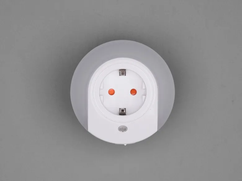 LED Nachtlicht BAILEY Plug-in mit Steckdose & Dämmerungssensor - Ø 9cm