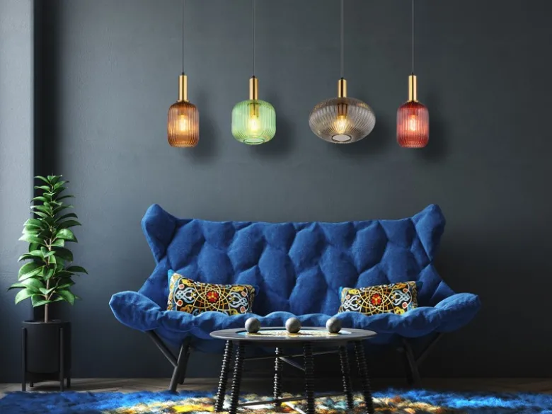 LED Pendelleuchte aus Rillenglas bunt mit 4 Glasschirmen, Breite 115cm