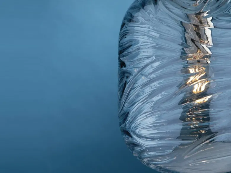 LED Pendelleuchte einflammig Wellenmuster Glasschirm in Blau, Ø 24,5cm