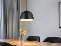 LED Pendelleuchte 1-flammig aus Metall höhenverstellbar in Schwarz, Ø 30cm