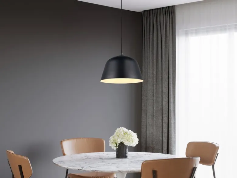 LED Pendelleuchte 1-flammig aus Metall höhenverstellbar in Schwarz, Ø 30cm